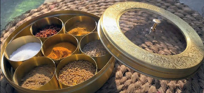 "तामा को मसला बक्स" Copper Spice Box